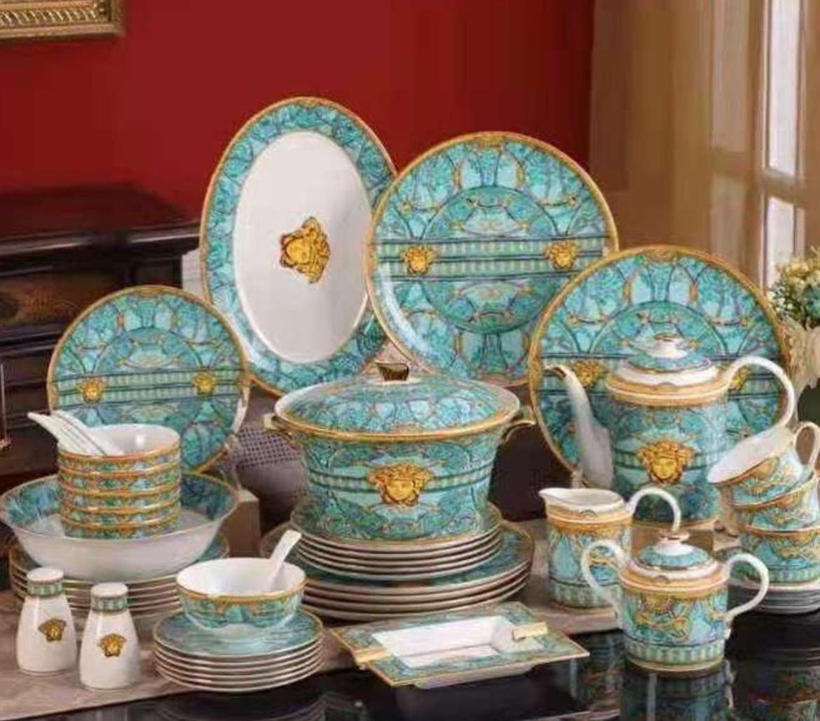 Dinner set from Versace  - Versace Dinner set | Aleppo Gift UAE
